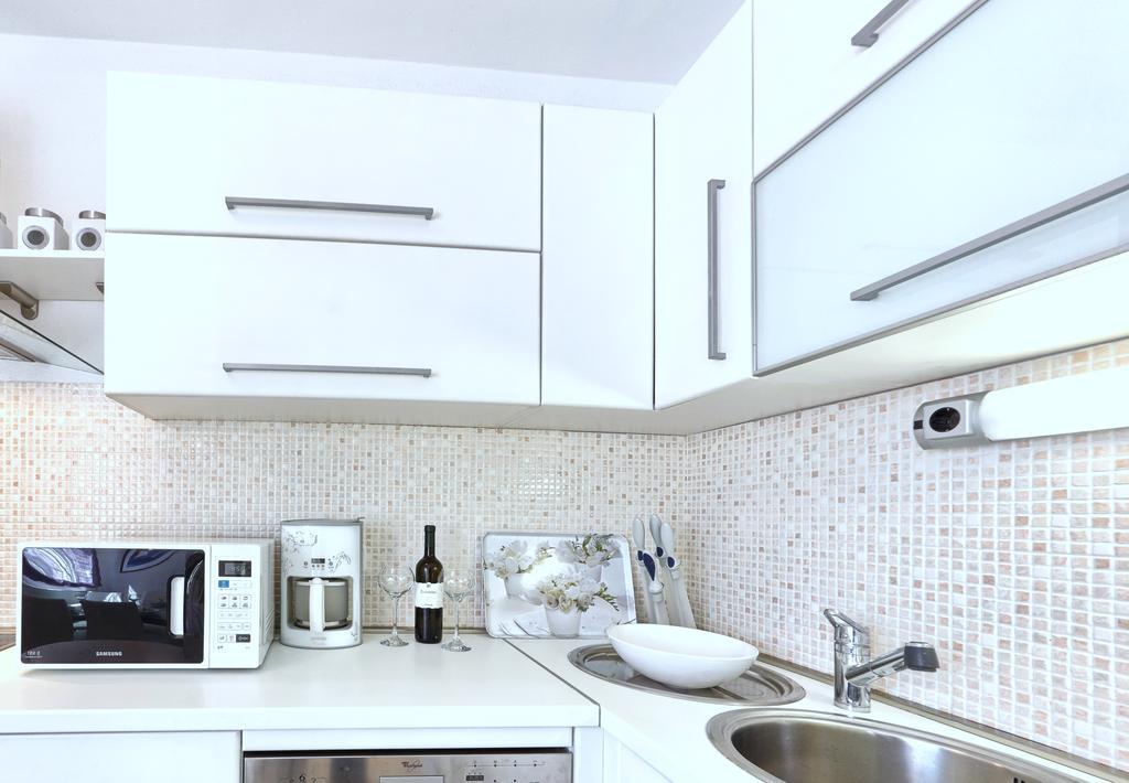 Iris Beach Apartments Kastela Exterior photo