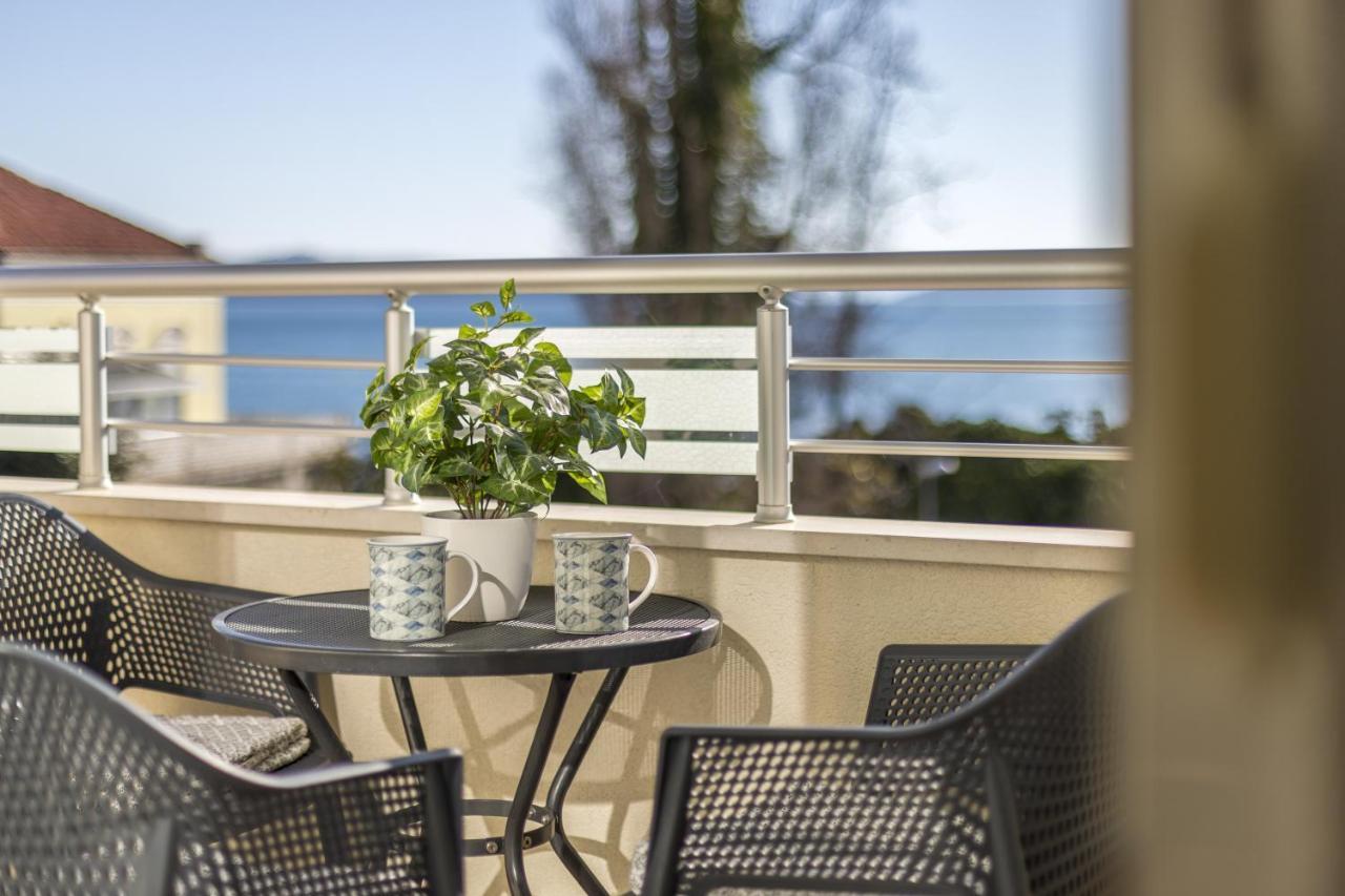 Iris Beach Apartments Kastela Exterior photo